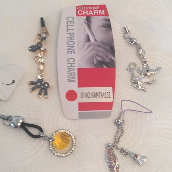 Cell phone charm free with a case purchase - Picture 1 of 1
